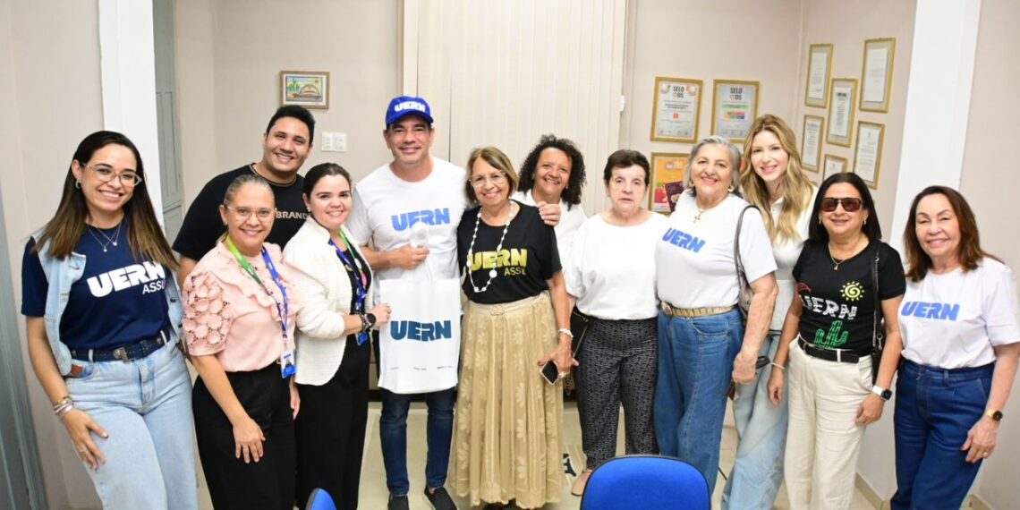 Doutor Gustavo assume compromisso de defender o fortalecimento da UERN na Assembleia