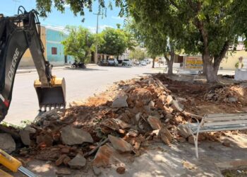 Prefeitura inicia revitalização da Praça São Francisco em Apodi