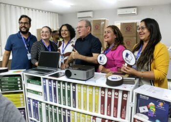 Educação de São Gonçalo ganha reforço com novos laboratórios móveis para o ensino da matemática