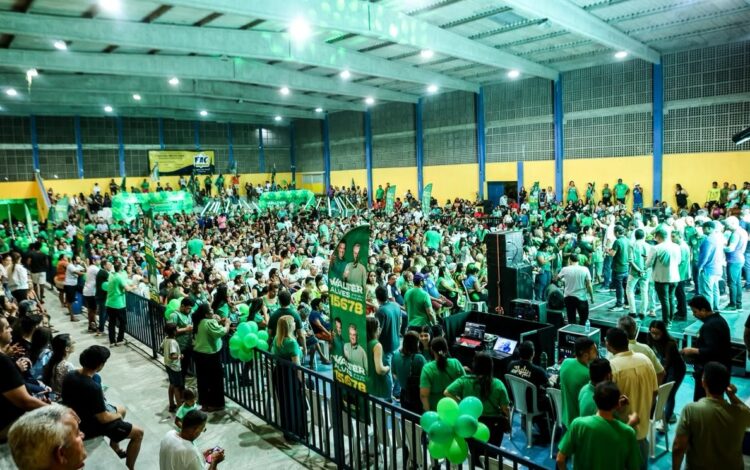 Walter Alves lota ginásio e mobiliza multidão de apoiadores em Natal