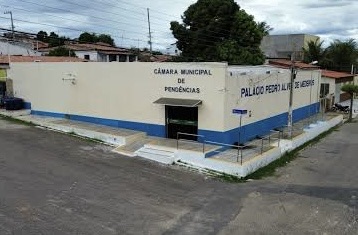 Justiça suspende contrato da câmara de Pendências/RN após empresa ser inabilitada de forma irregular